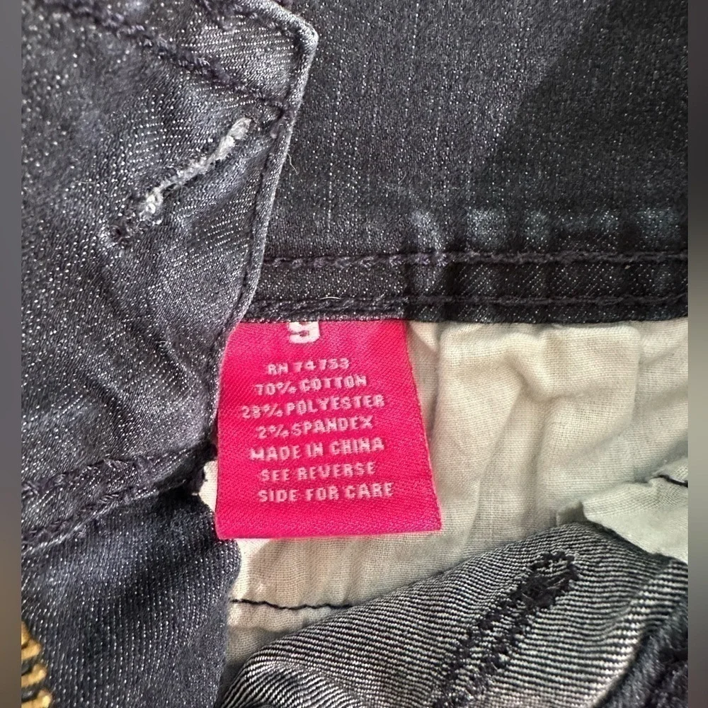 ZANADI High Waisted Shorts, Juniors Size 9 - Picture 7 of 8